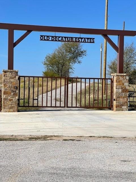 108 Cedar Oak Dr, Decatur, TX 76234 - photo 1