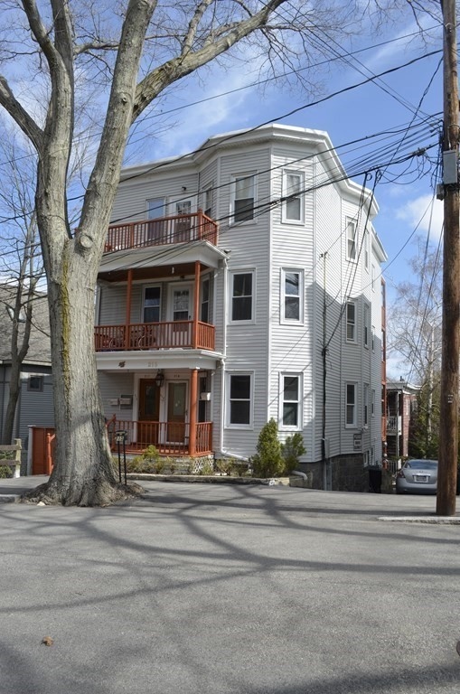 217 Reservoir Rd unit 3, Chestnut Hill, MA 02467 - photo 1