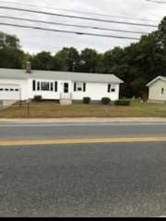 758 S Main St, Bellingham, MA 02019 - photo 1