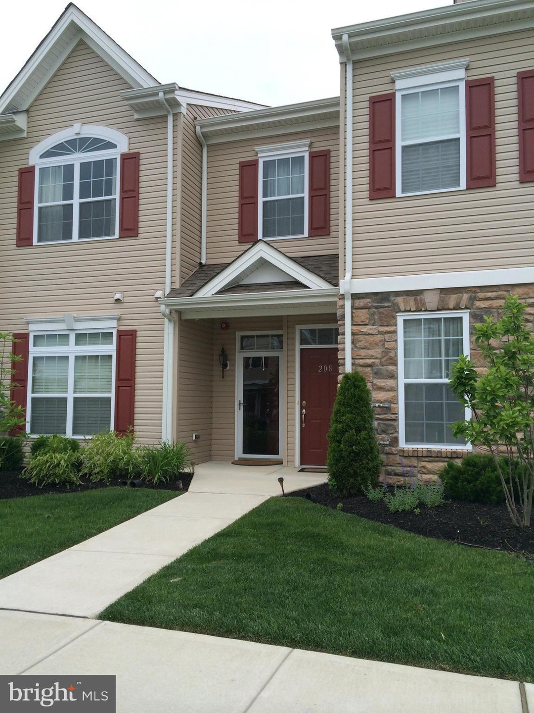 208 Raphael Ct, Williamstown, NJ 08094 - photo 1