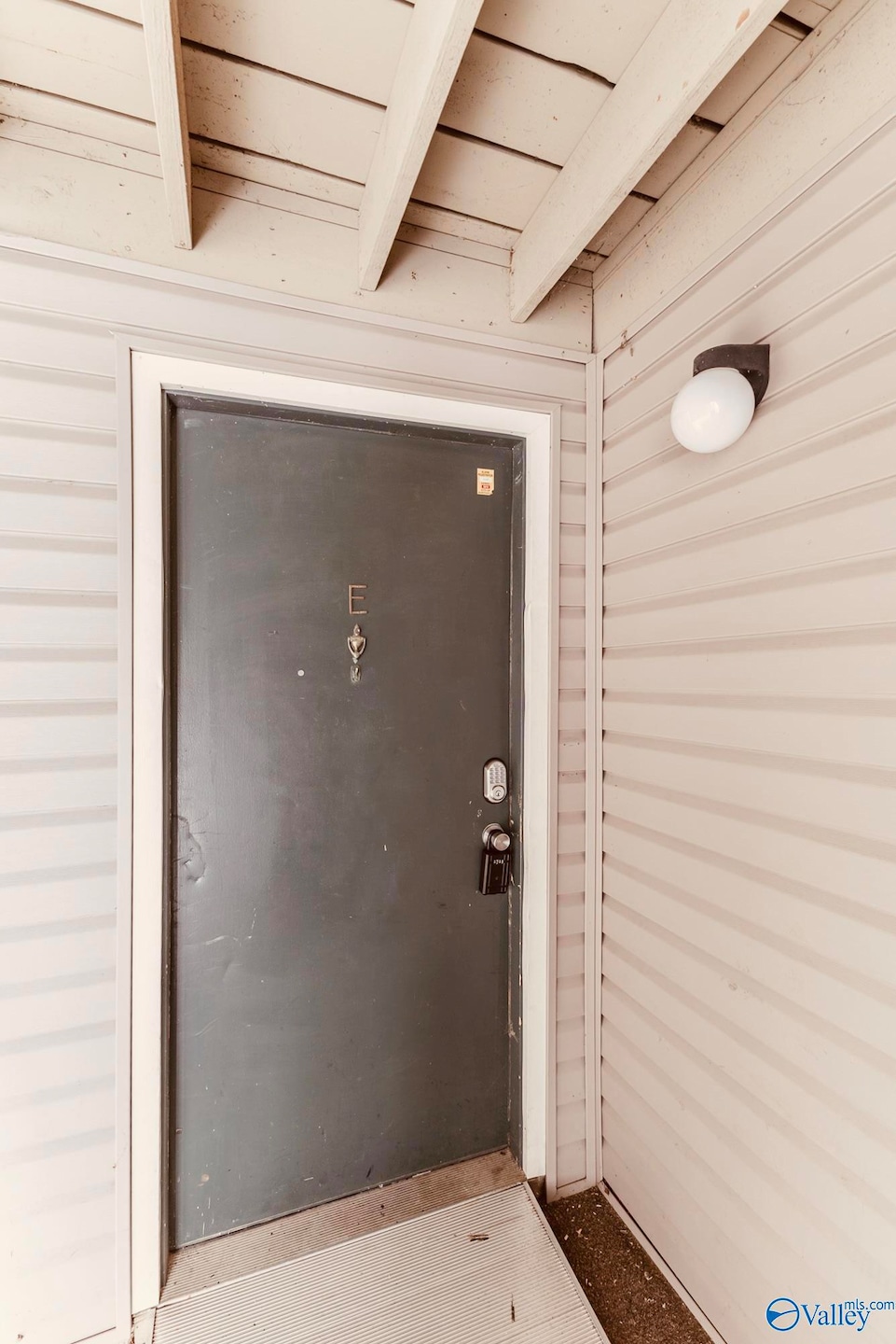 6612 Willow Pointe NW unit E, Huntsville, AL 35806 - photo 1