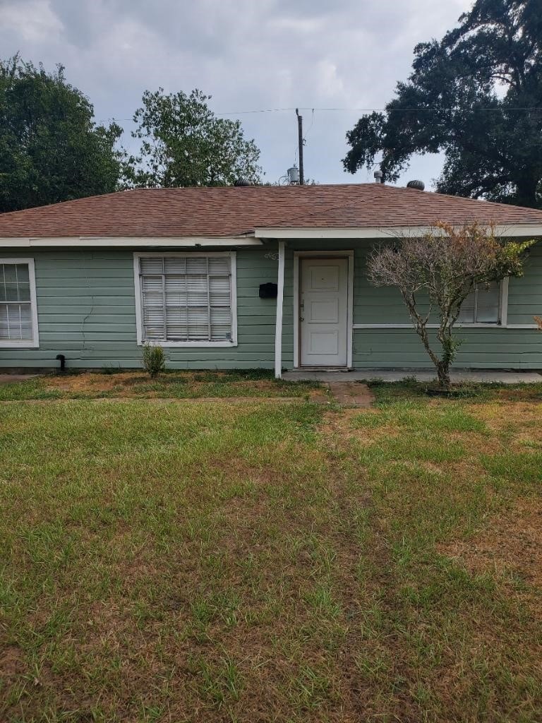9922 Gloyna St, Houston, TX 77088 - photo 1