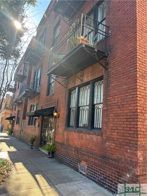 111 Lincoln St, Savannah, GA 31401 - photo 1