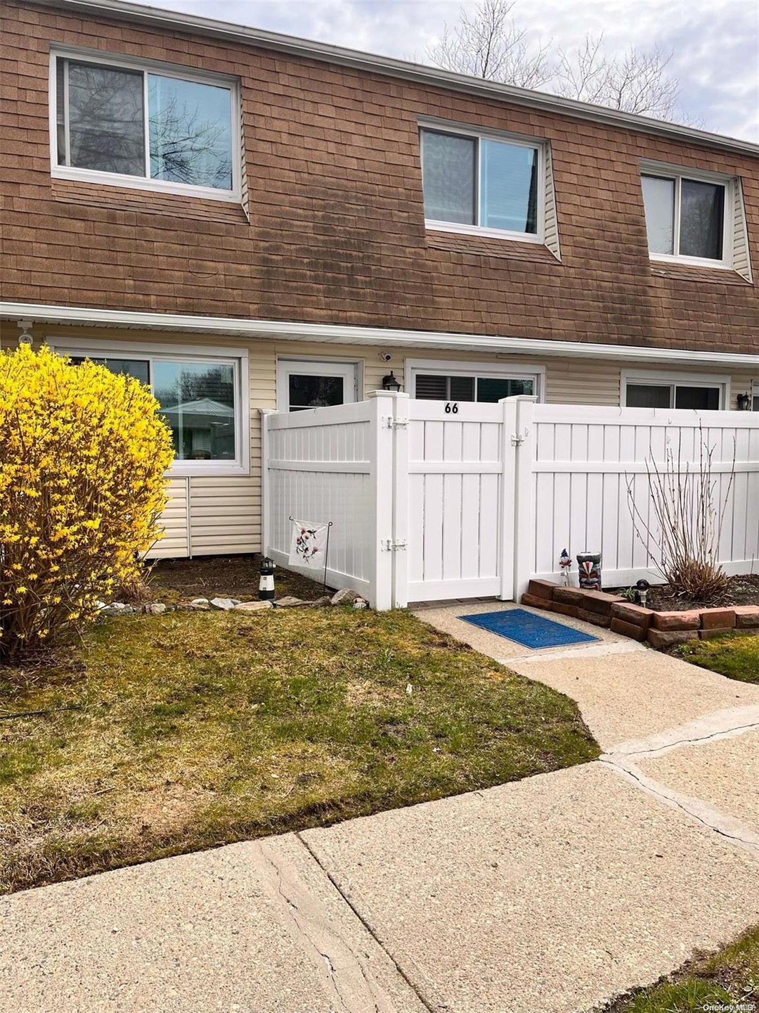 Sold $355,000 • Co-Listing Agent