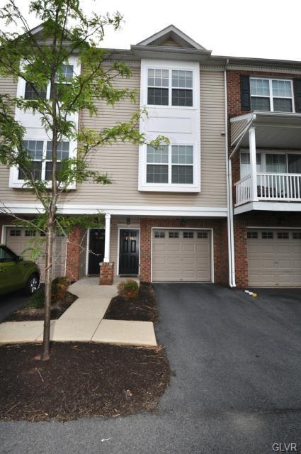 7290 Pioneer Dr, Macungie, PA 18062 - photo 1