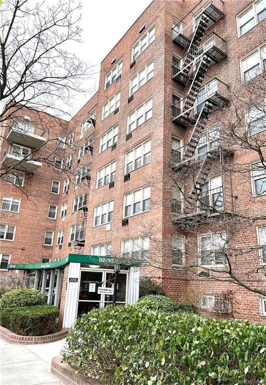 9230 56 St unit 3D, Elmhurst, NY 11373 - photo 1