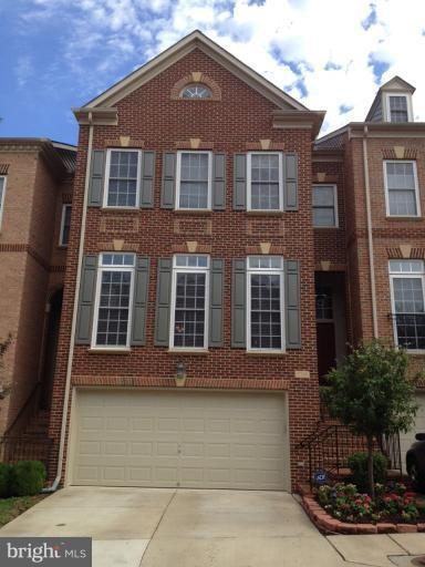 7118 Point Replete Cir, Fort Belvoir, VA 22060 - photo 1