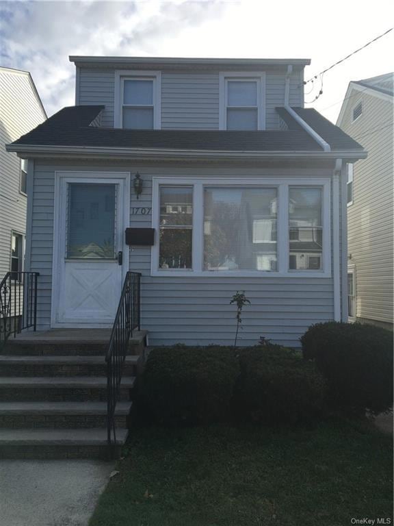 1707 Murray St, Whitestone, NY 11357 - photo 1