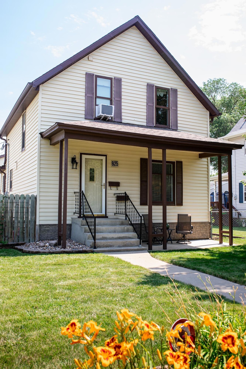 Sold $215,000