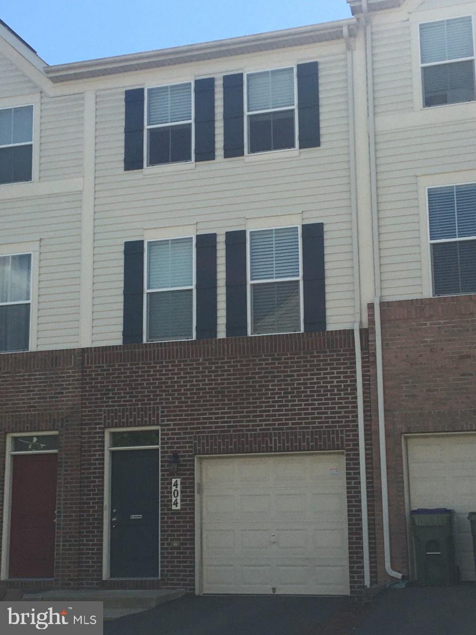 404 Woodstream Cir, Stafford, VA 22556 - photo 1