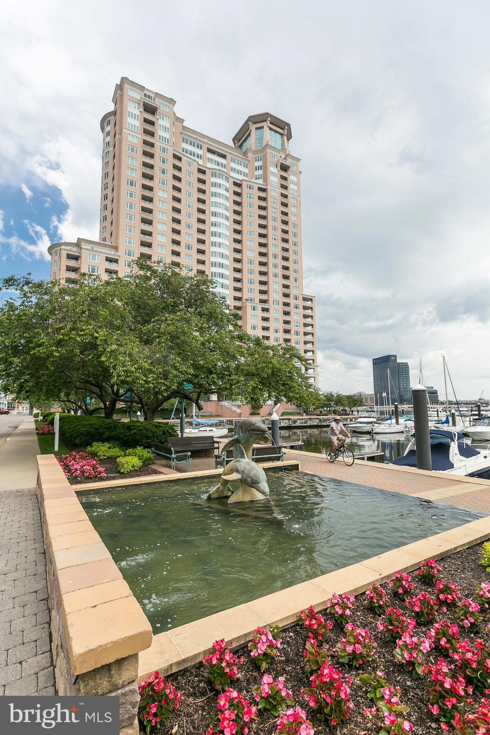 Harborview Towers unit 505, Baltimore, MD 21230 - photo 1