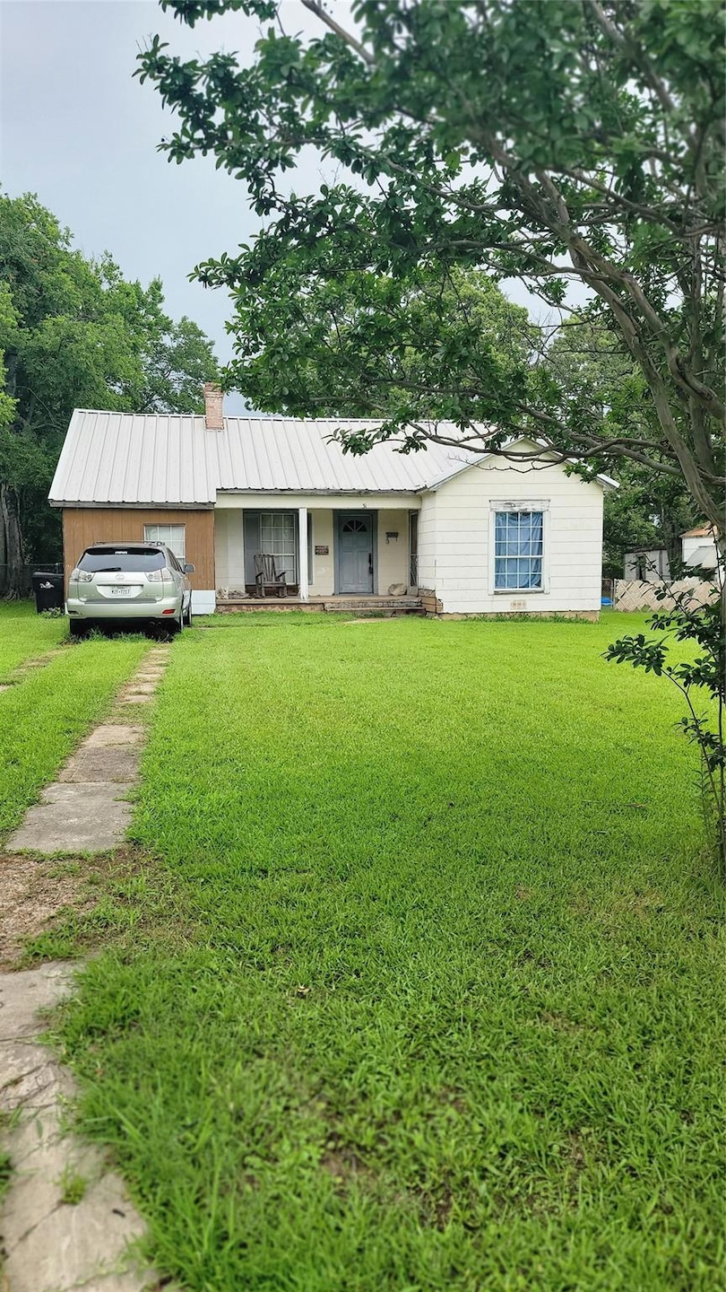 31 W Parnell St, Denison, TX 75020 - photo 1
