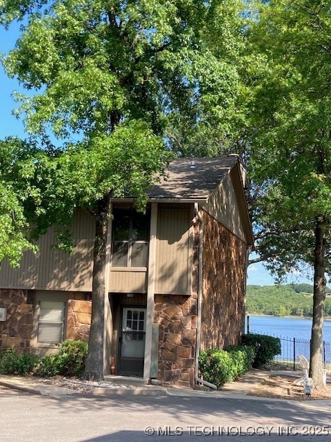701 Lakeshore Dr unit 16, Eufaula, OK 74432 - photo 1