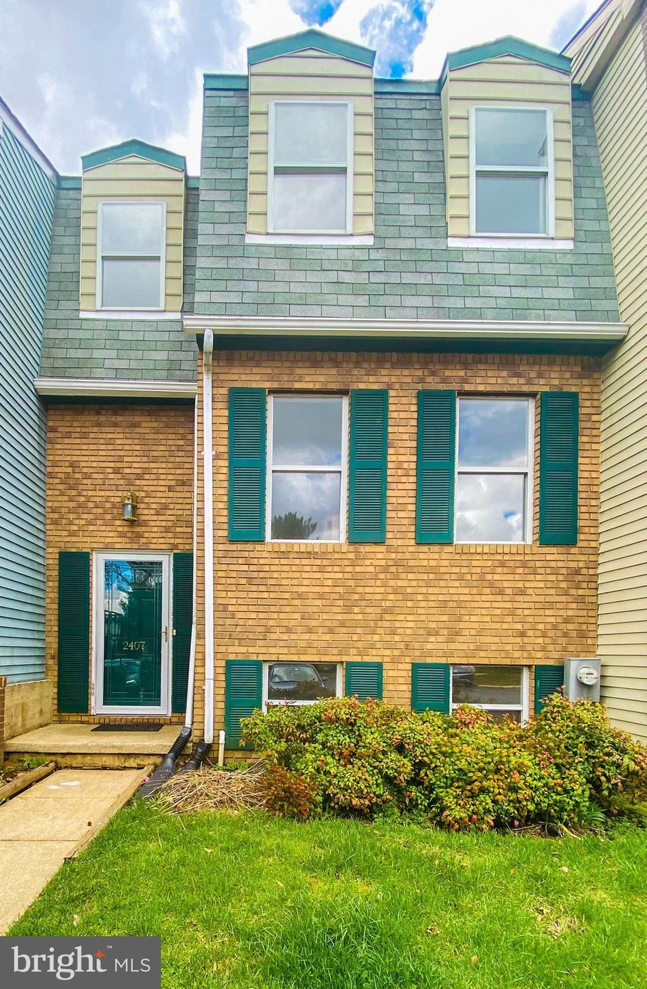 2407 Vineyard Ln, Crofton, MD 21114 - photo 1