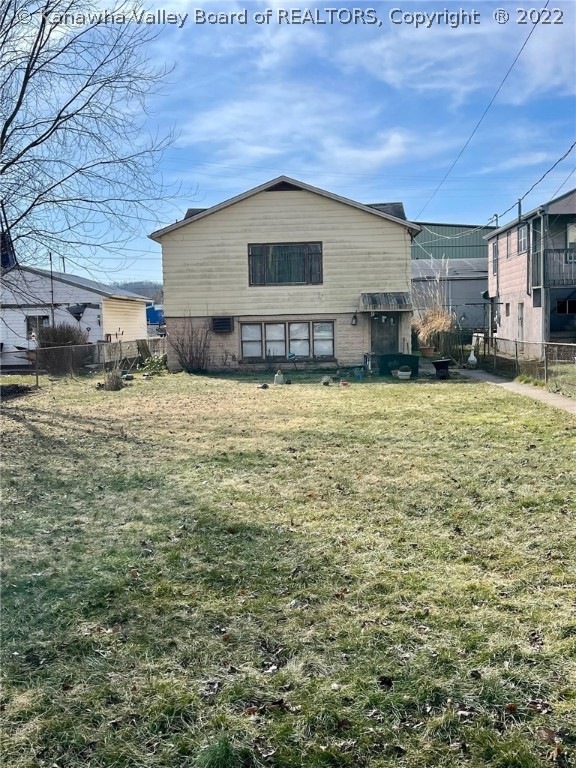 1327 Lightner Ave, Dunbar, WV 25064 - photo 1