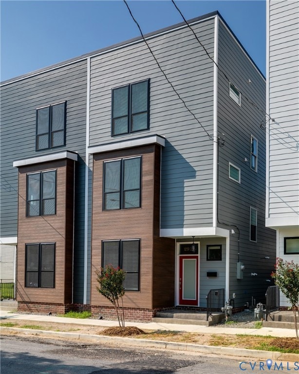 For Sale $426,000 • Co-Listing Agent