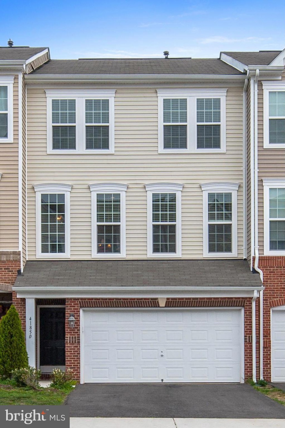 41850 Diabase Square, Stone Ridge, VA 20105 - photo 1