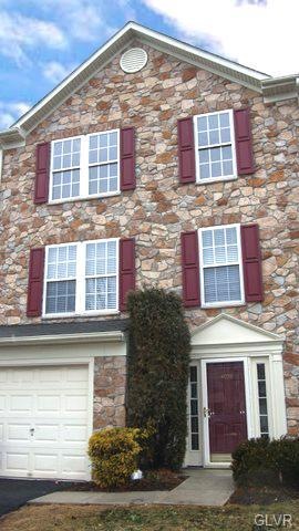 4039 Clubhouse Ct, Center Valley, PA 18034 - photo 1