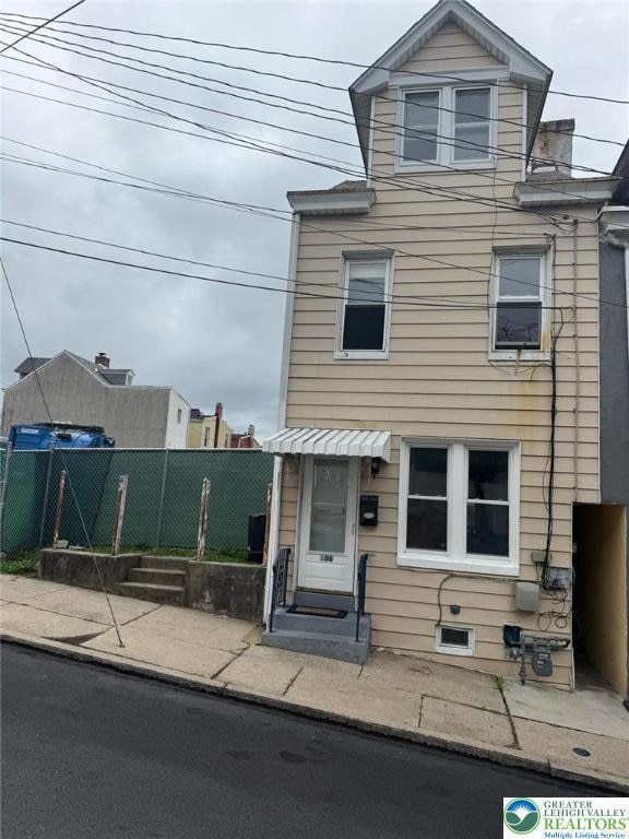 Pending $185,000 • Co-Listing Agent