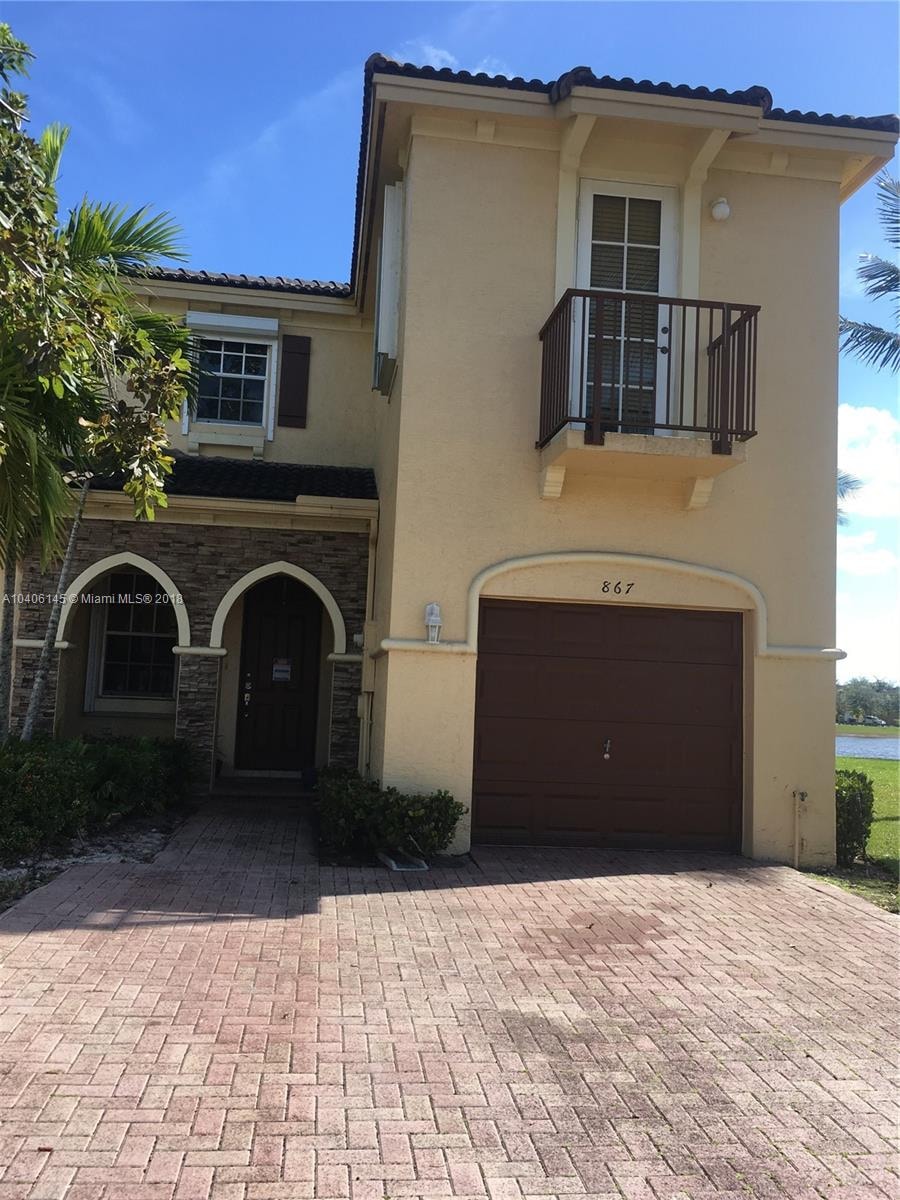 Large Townhouse 4 bedrooms 3 baths in Sausalito Ba