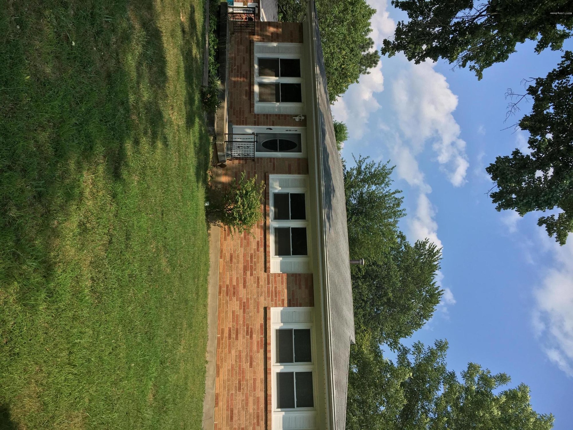 9109 Satinwood Ct, Louisville, KY 40229 - photo 1