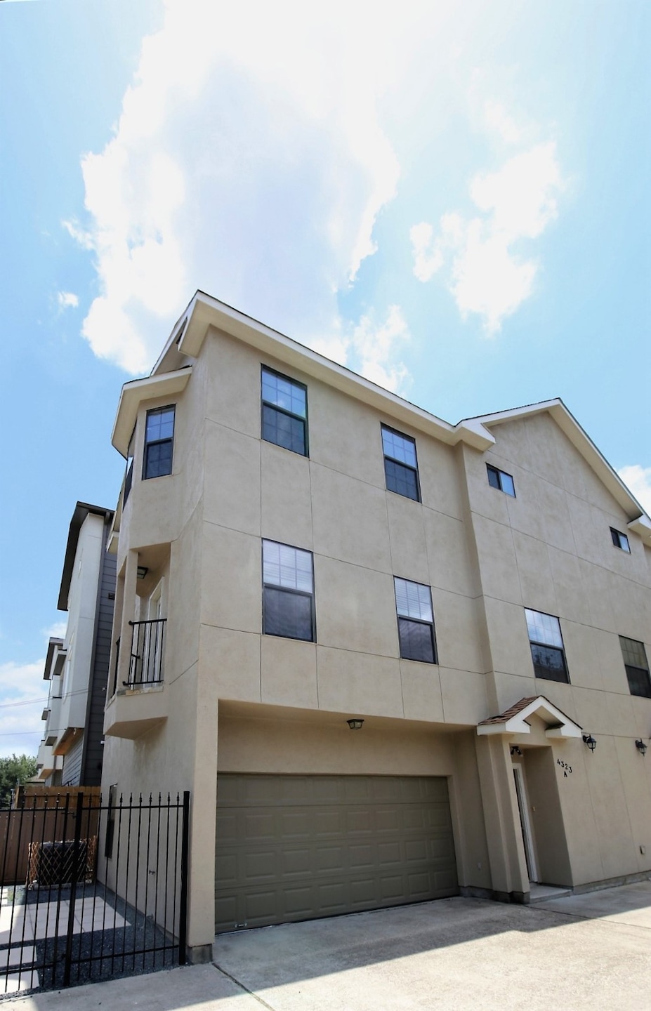 4323 Marina St unit A, Houston, TX 77007 - photo 1