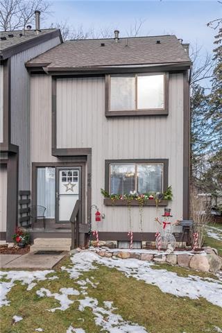Front view of 564 Foxboro Sq. Desirable end unit i