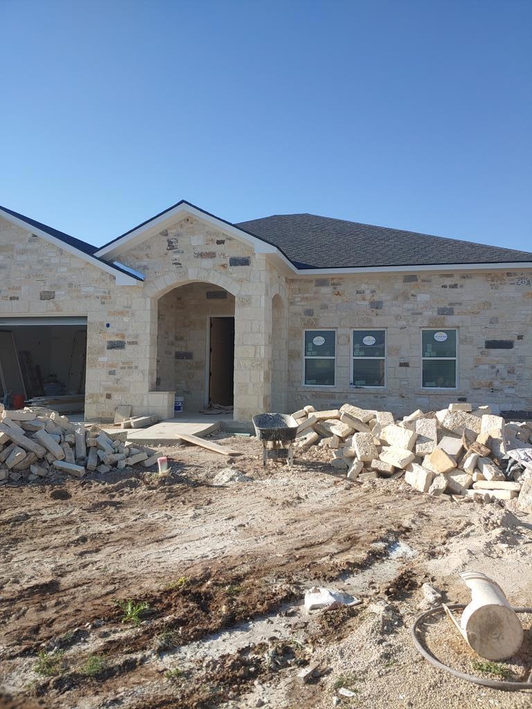 102 Parlin Ln, Fredericksburg, TX 78624 - photo 1