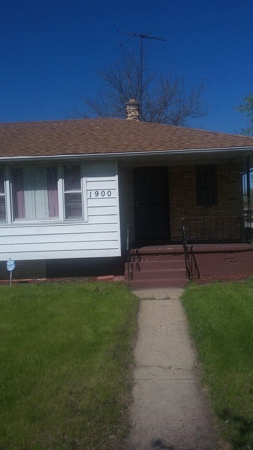1900 Monroe Ln, Gary, IN 46407 - photo 1
