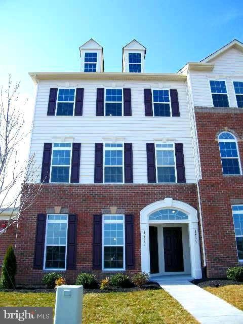 42577 Burbank Terrace unit 6, Dulles, VA 20166 - photo 1