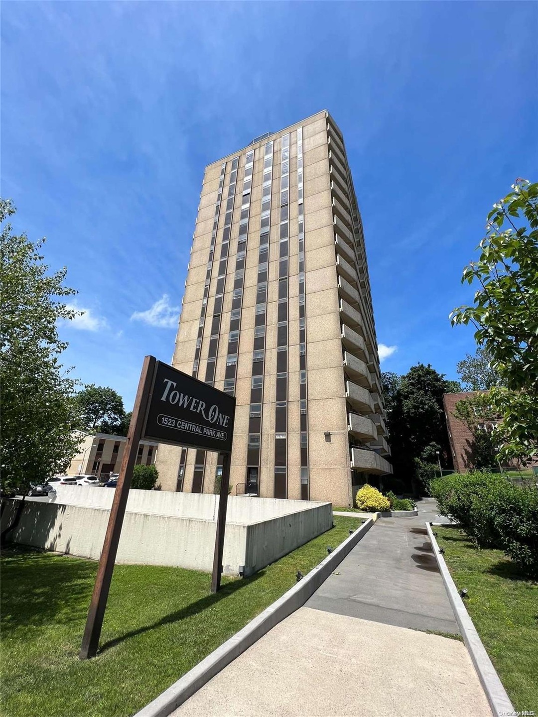 Tower One unit 4 A B, Yonkers, NY 10710 - photo 1