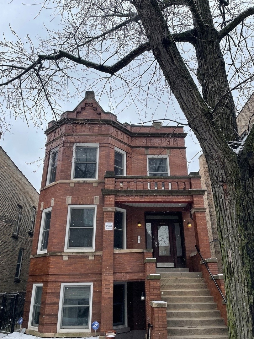 2247 W Thomas St unit GF, Chicago, IL 60622 - photo 1