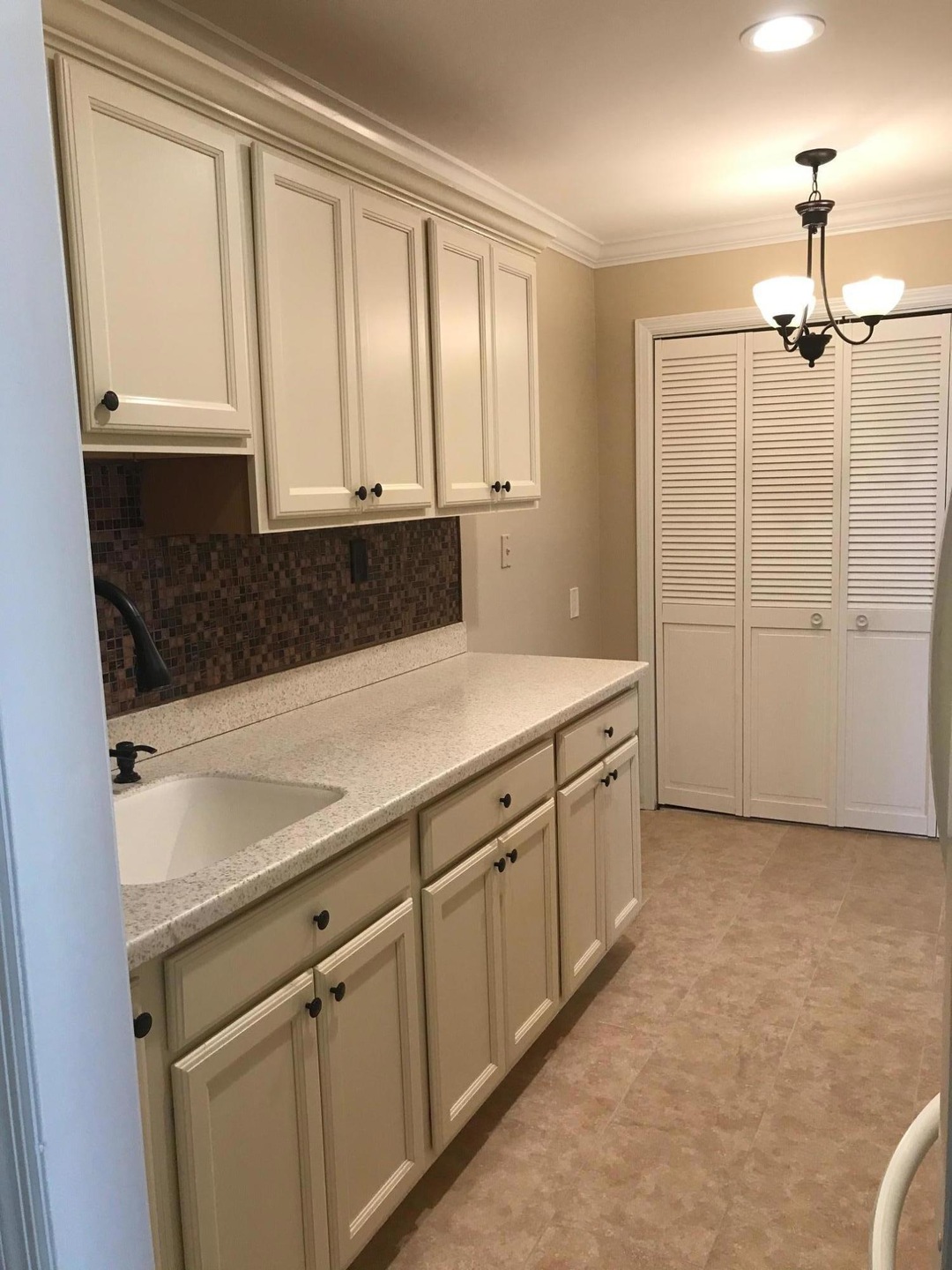 1B915E88-A131-4E31-ABB5-493096D3F7C2