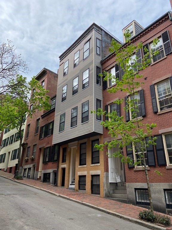 37 S Russell St, Boston, MA 02114 - photo 1