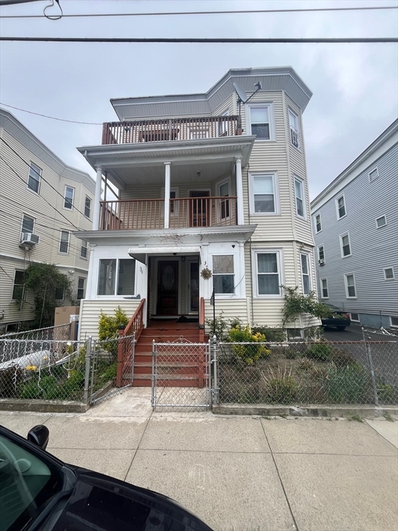 For Rent $2,400/month