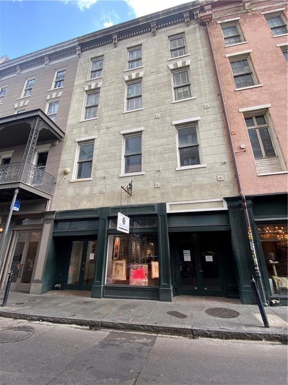 221 Royal