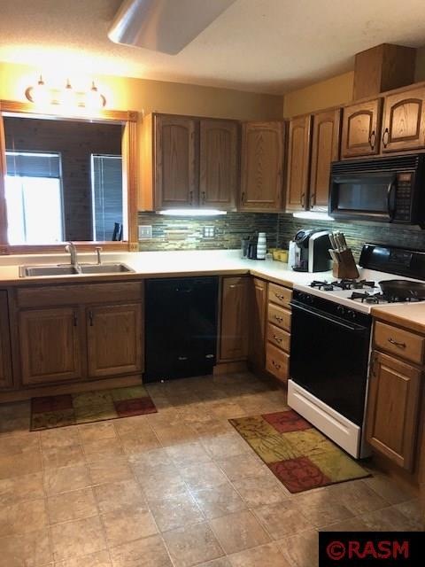 1124 N 5th St unit 1124 N 5th St, Mankato, MN 56001 - photo 1