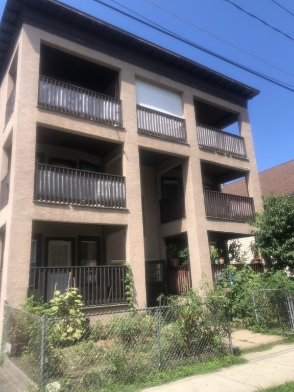 42 Bliss St unit 4, West Springfield, MA 01089 - photo 1