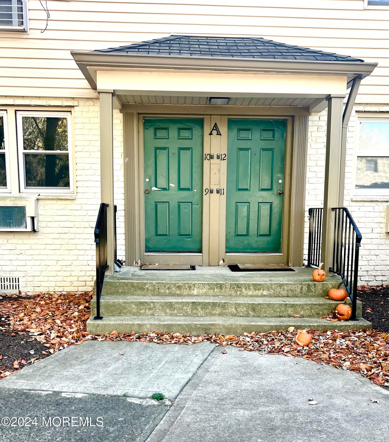 cross road front door