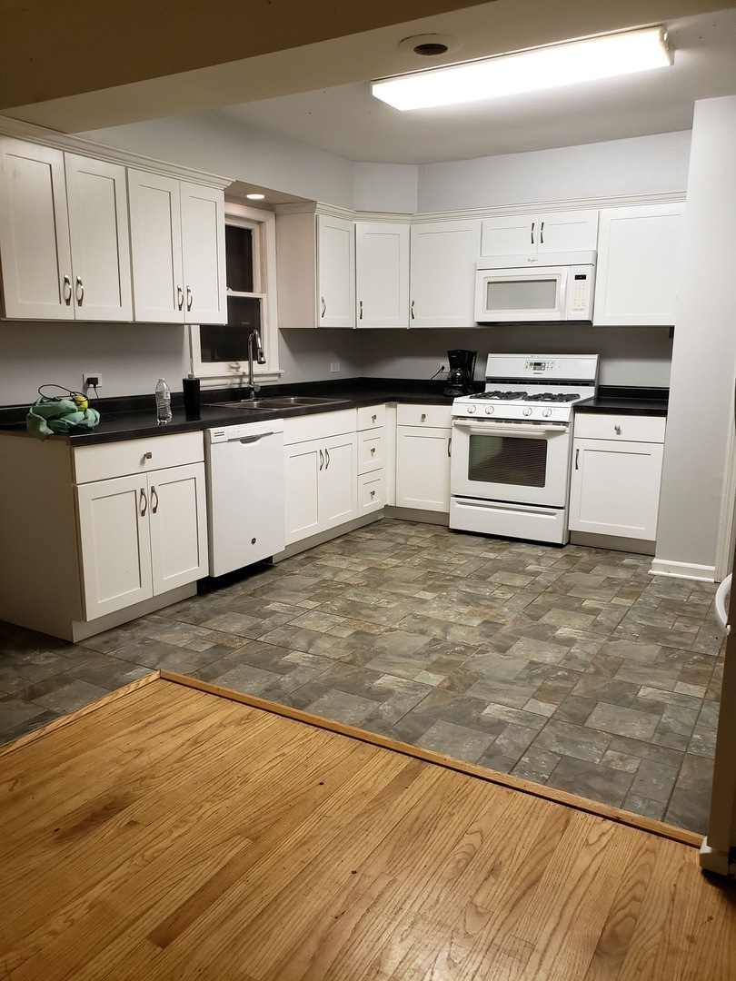 1217 W Algonquin Rd, Algonquin, IL 60102 - photo 1