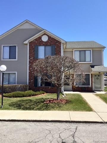 30571 Hidden Pines Ln unit 67, Roseville, MI 48066 - photo 1