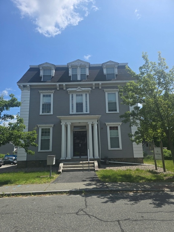 For Rent $1,425/month