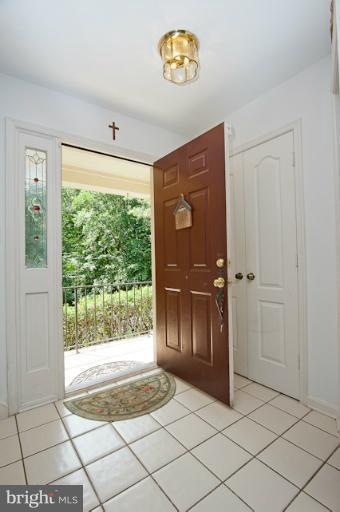 9023 Daum Ct, Springfield, VA 22153 - photo 1