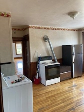 189 Grove St unit 3, Worcester, MA 01605 - photo 1