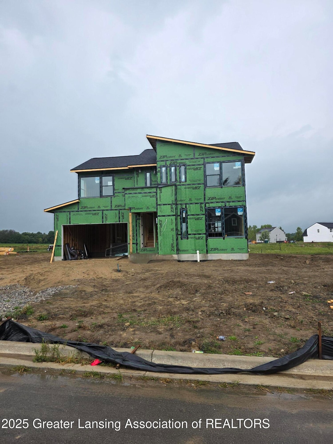 15260 Nottingham Fields Pkwy, Lansing, MI 48906 - photo 1