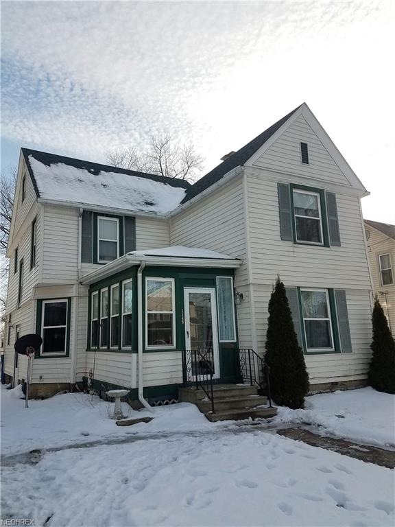 Welcome your guests in this 3 season front porch!
