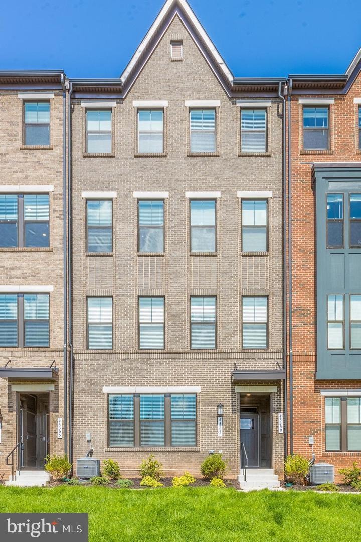 For Rent $2,900/month