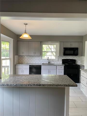 705 NW 11th St, Blue Springs, MO 64015 - photo 1