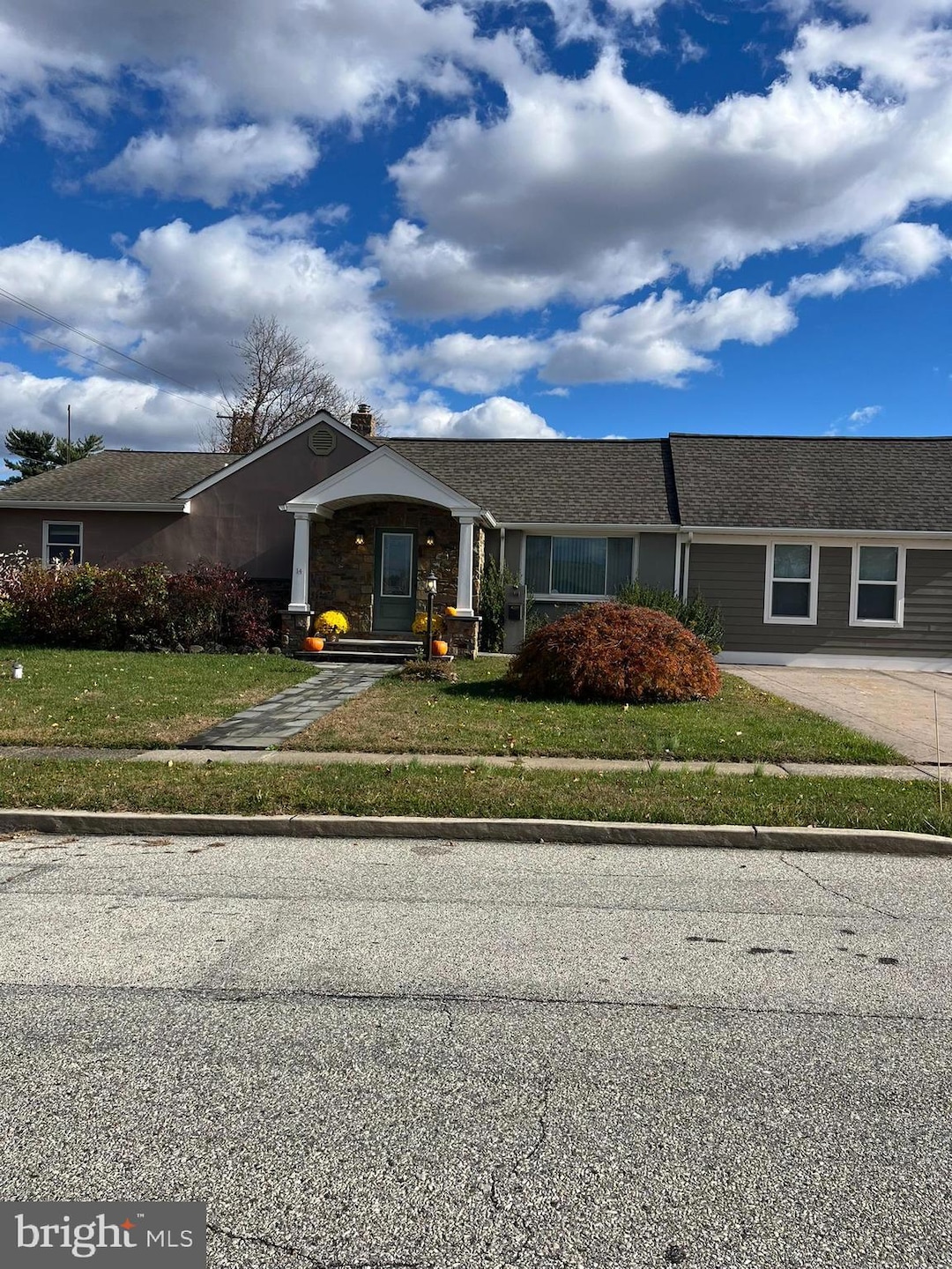 14 Franklin Getz Dr, Broomall, PA 19008 - photo 1