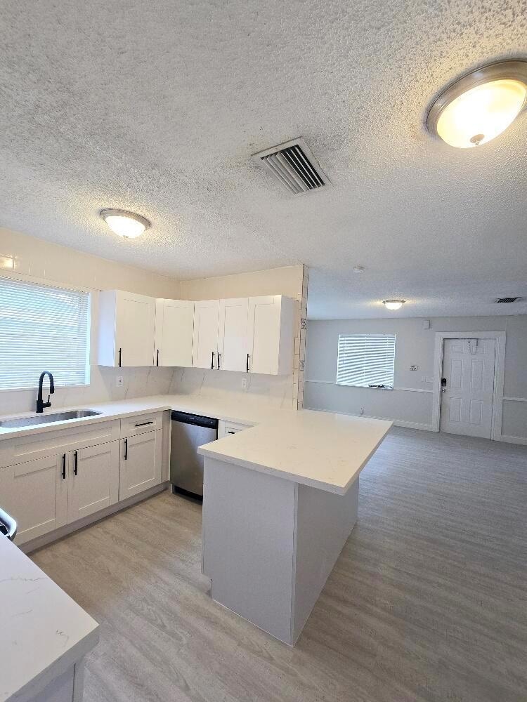 416 SW 7th Ct, Boynton Beach, FL 33435 - photo 1